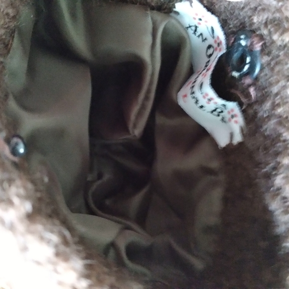 Unique Fleece and Eyelash Yarn Handbag - Picture 3 of 4